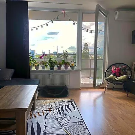 Sunset View, Near The Airport & Private Parking Bratislava