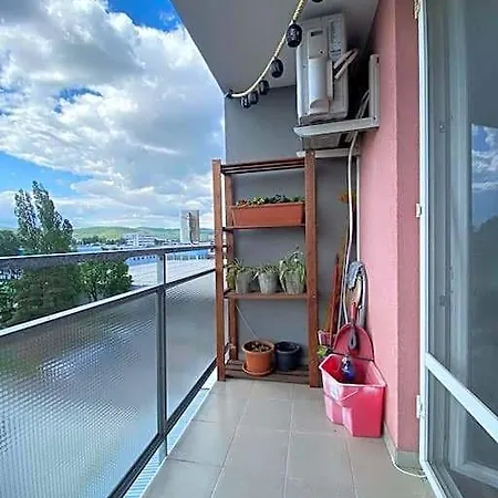 Sunset View, Near The Airport & Private Parking Appartamento